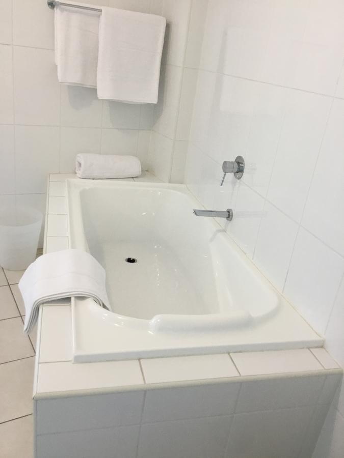 Wallaroo Marina Waterfront Luxe Apartment Ngoại thất bức ảnh